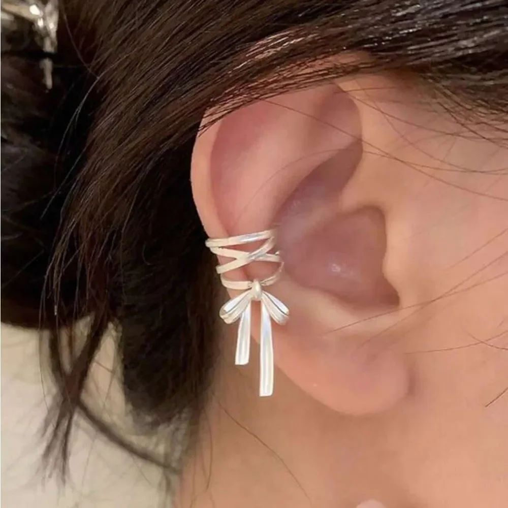 Elegant Silver Ear Cuff R37